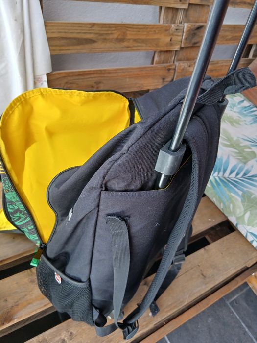 Mochila escolar menino
