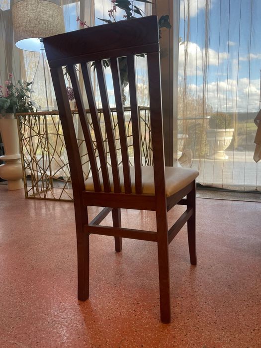 Cadeiras usadas em bom estado