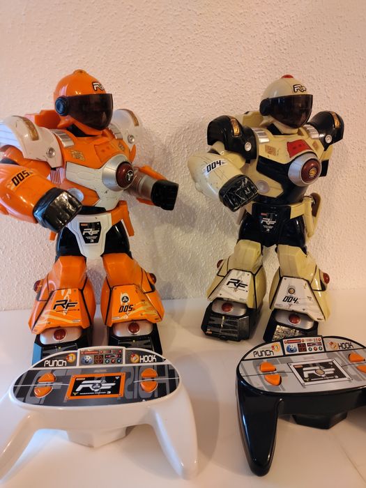 Toys - Two Combat Robots / 30 cm Combat Robot with 2 Remote Controls64550723859203122