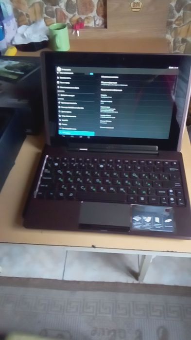 Планшет с док станцией ASUS TF 101.