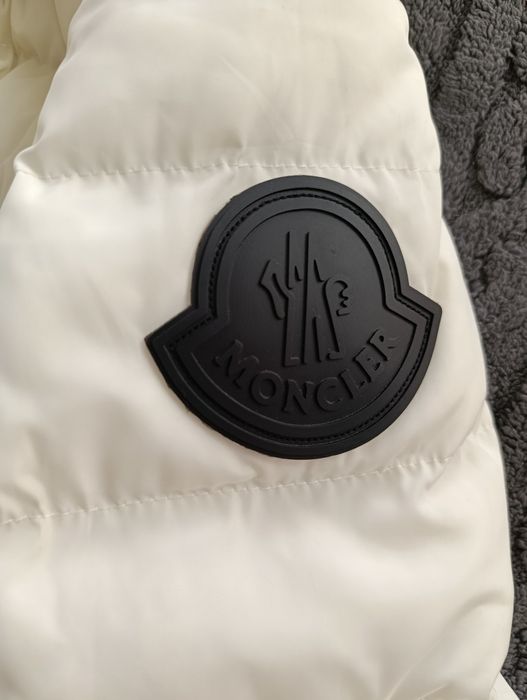 Пухова куртка  Moncler