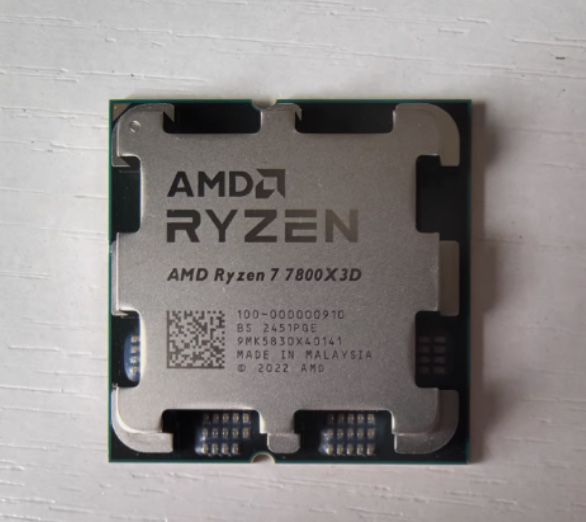 Процесор AMD Ryzen 7 7800X3D