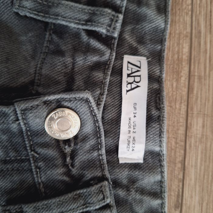 Szare spodnie jeansy marki Zara roz. 34