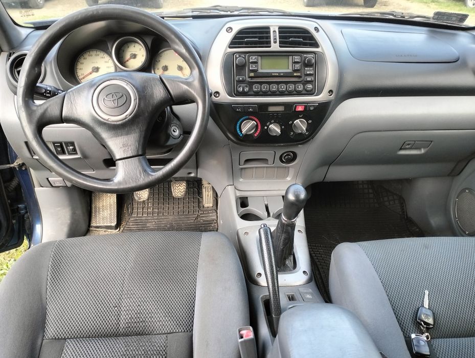 Toyota RAV4 2.0 d4d 4x4 sprawna do jazdy 12900zl.
