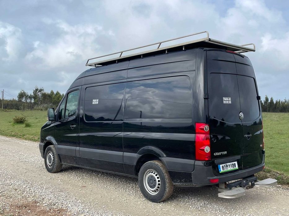 VW Crafter com porta bagagem