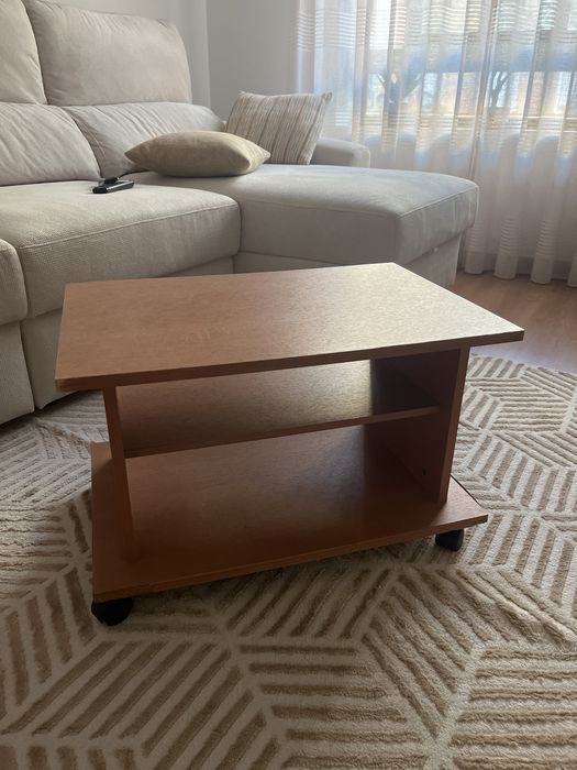 Coffee table / support room64584770251394120