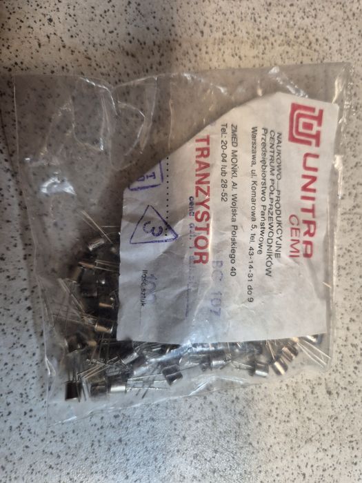 Tranzystory BC107, BC211 CEMI. Pakowane po 100 szt.