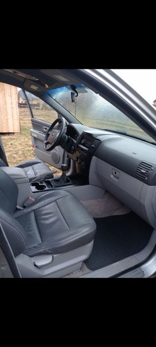 Продам Kia Sorento СТРОЧНО