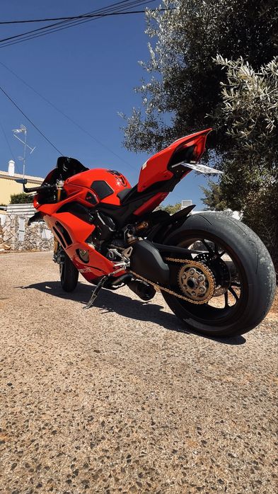 ducati panigale v4s