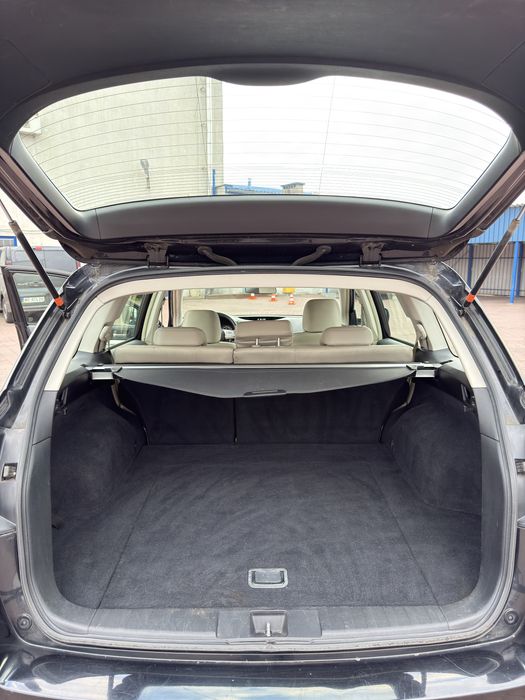 Subaru Legacy Outback 2011