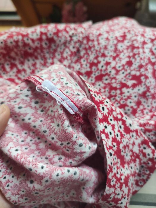 Czerwona bluzka oversize w kwiatki Orsay