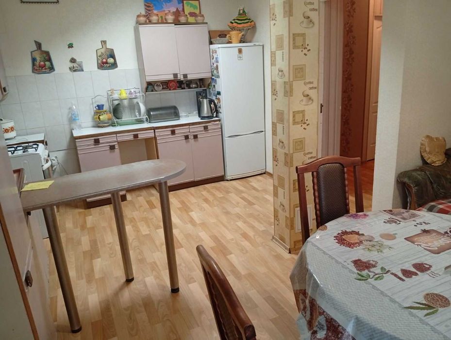 Оренда двокімнатної в центрі.