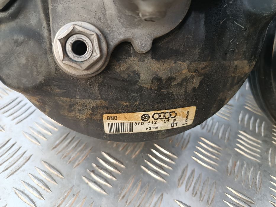 Serwo pompa hamulcowa Audi A4 B6 Passat B5 FL końcowka P N M E J