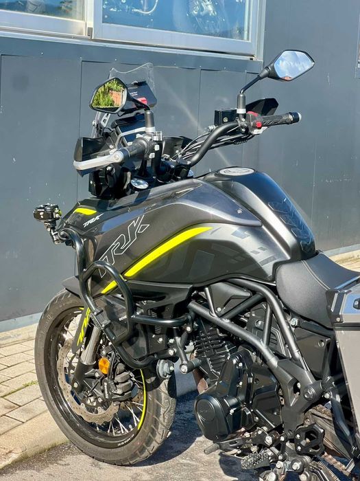 Benelli TRK 702 X Oportunidade Usado – Full Extras, Cinza/Amarelo – GGMOTOS