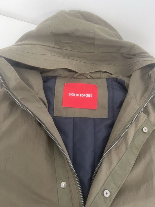 Japona comprida verde militar usada em otimo estado