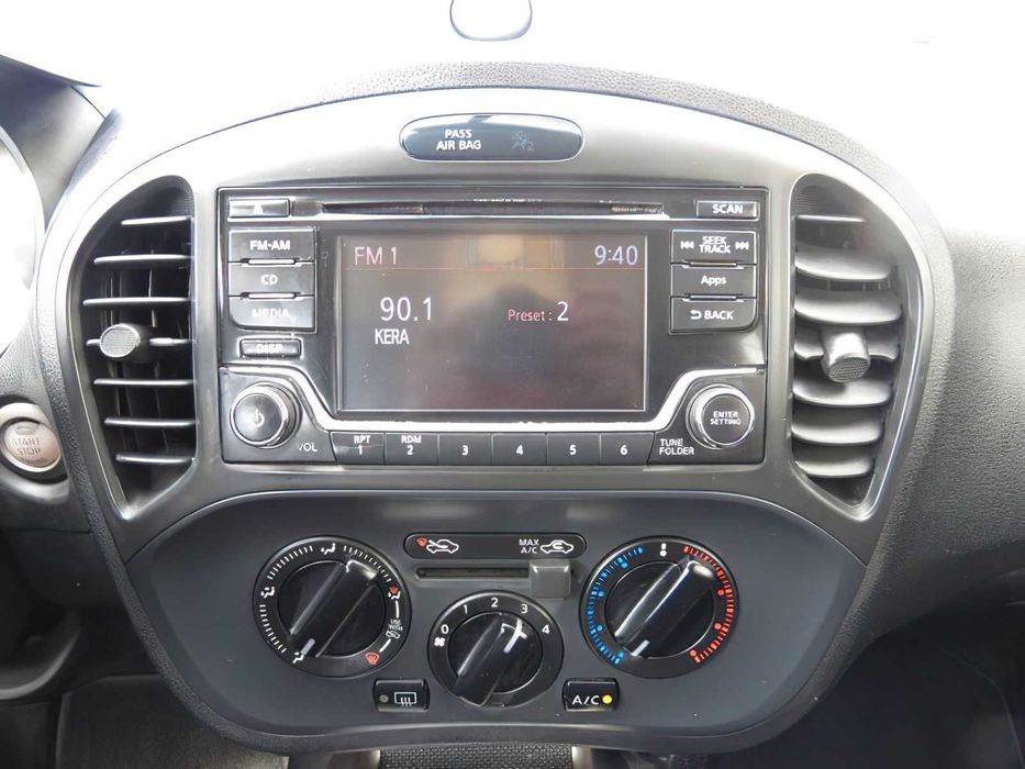 Nissan Juke SV      2016