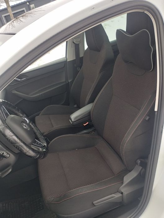 Продам автомобіль skoda rapid 2015 року. 1.6 дизель. 90к.с.