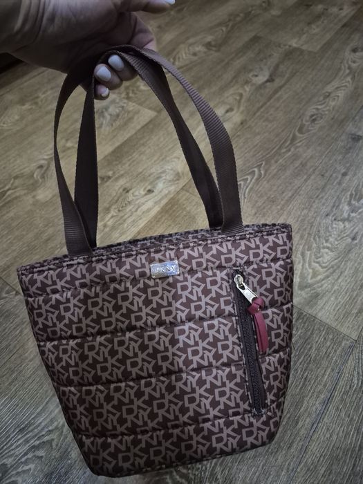 Сумка-холодильник DKNY