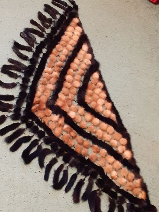 Продам косынка из меха норки новая размер 1.2 плюс кисти