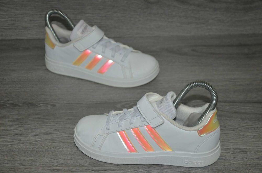 Продам кросівки Фірма ADIDAS .
