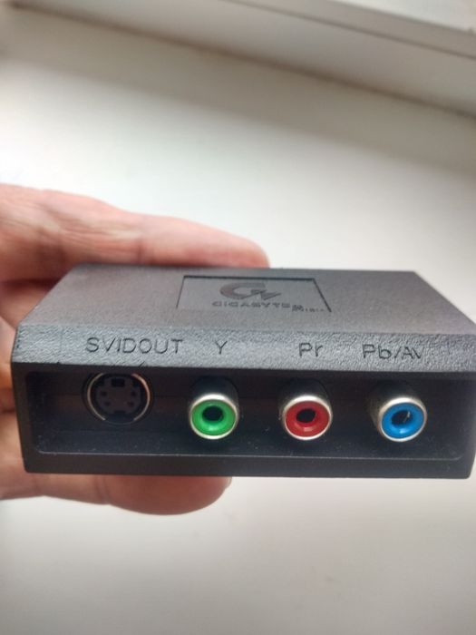 Кабеля для компьютера переходники для компа и TVа и TV.