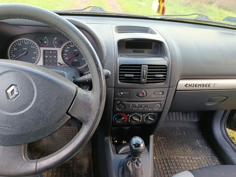 Sprzedam Renault Clio 2003r