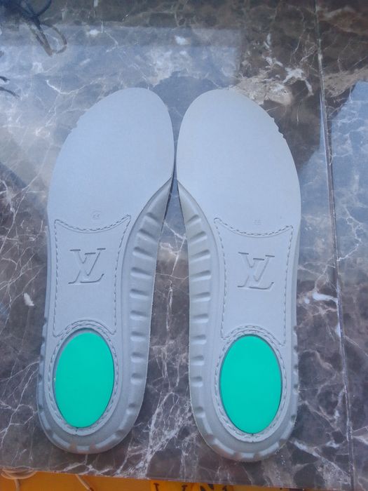 Стелькі.  Louis. Vuitton.    Оригинал