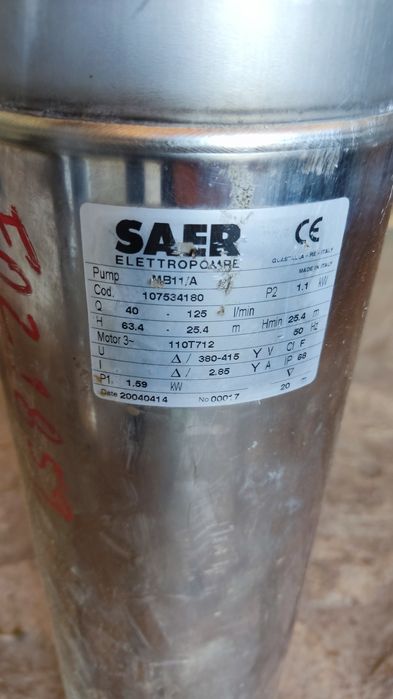 Bomba para extração de água para poço da marca SAER, luz trifásica