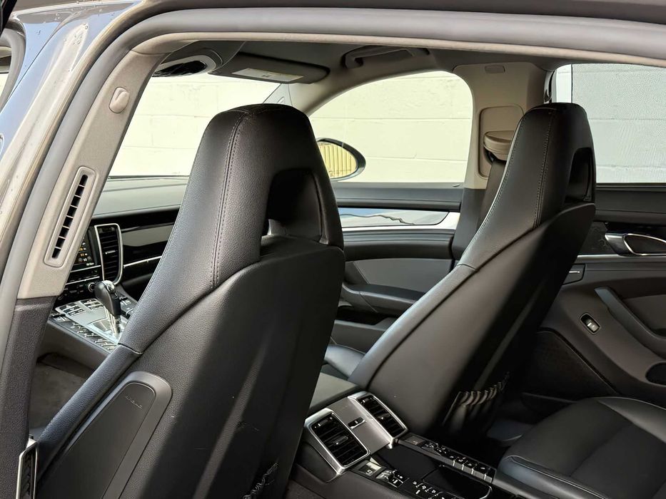 Porsche Panamera 4S      2015