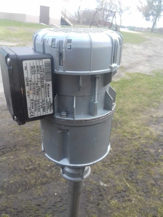 Motoreduktor do schladzalnika na mleko