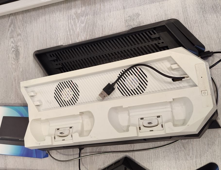 Підставка охолодження,зарядки геймпадвів  ps4,fat slim pro Sony playstation