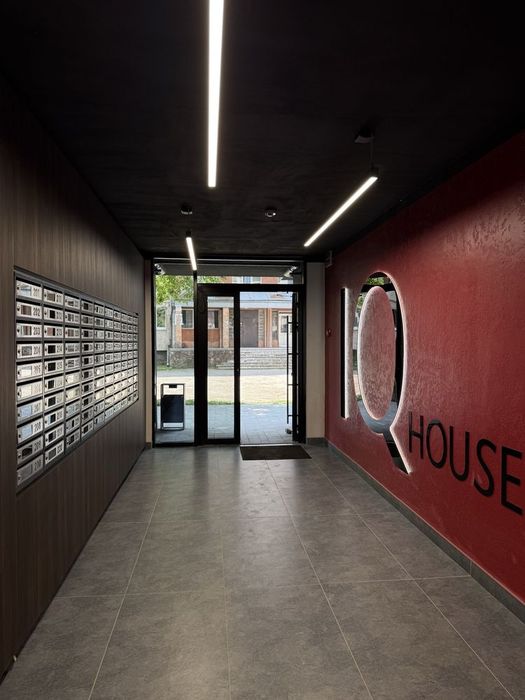 Продам 2 кімнатну квартиру в IQ House