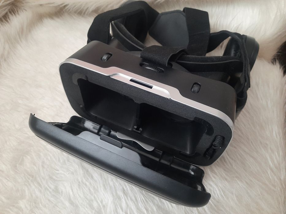 Очки виртуальной реальности для телефона