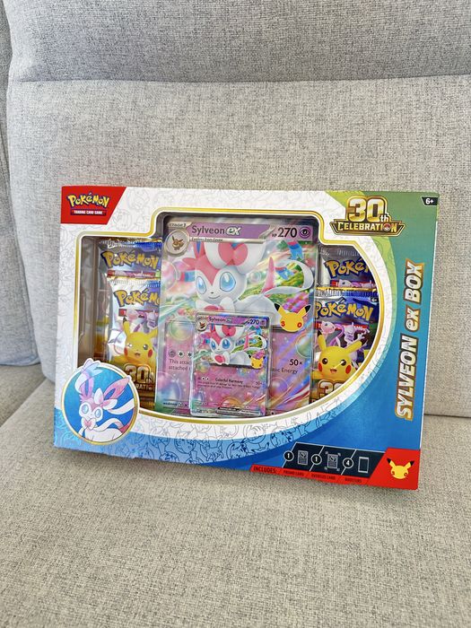 Pokémon 30th celebration Sylveon ex box - english