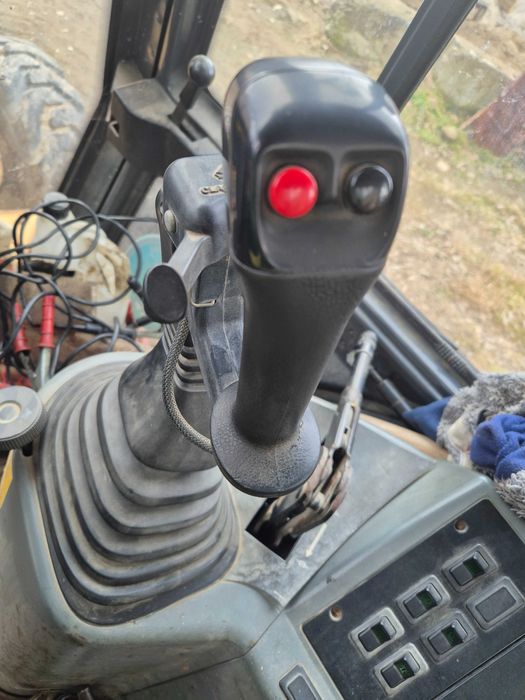 продам екскаватор Case 580ST