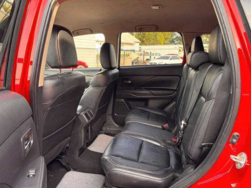 2020 Mitsubishi Outlander SE
