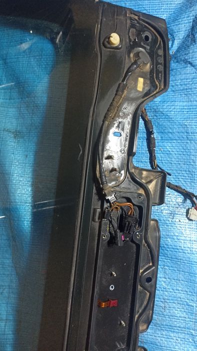 Скло кришки багажника BMW 3 E91 2005-2012