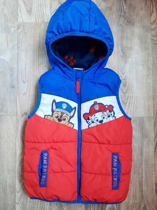 Детская демисезонная жилетка на возраст 6-7 лет