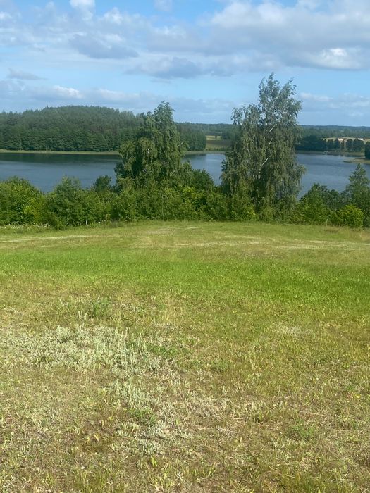 Piękna działka nad jeziorem