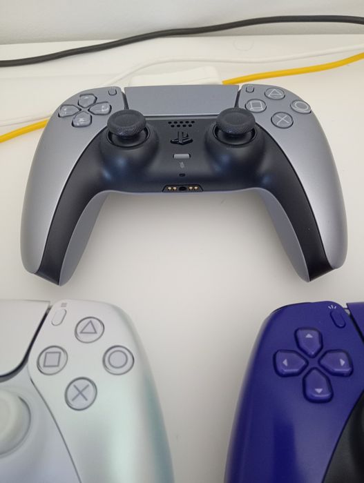 Comandos PlayStation 5 DualSense – Vários Modelos / Cores