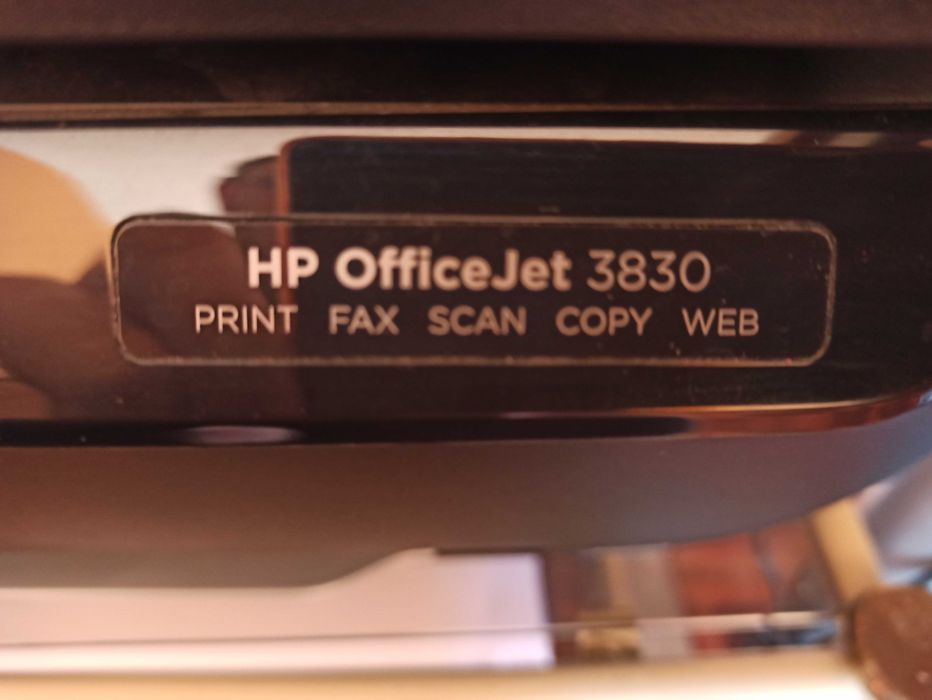 HP OfficeJet 3830 All In One como nova