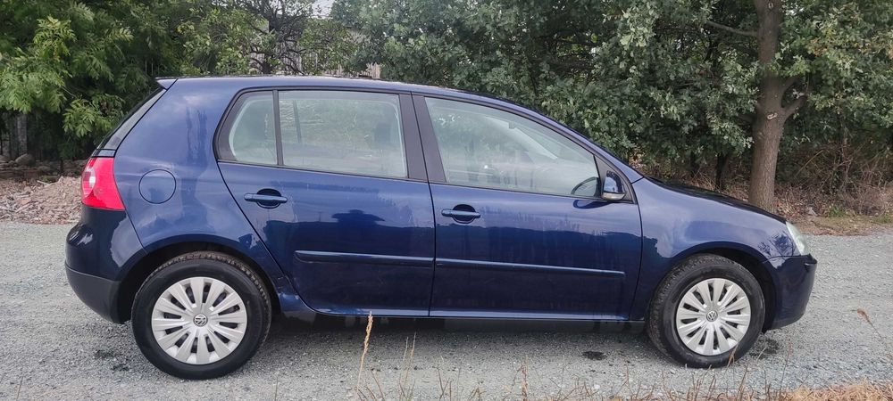 Volkswagen Golf V 5 1.6 benzyna 5 drzwi sprowadzony