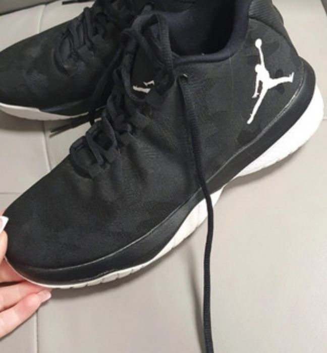 Buty Nike Air Jordan B Fly 40.5