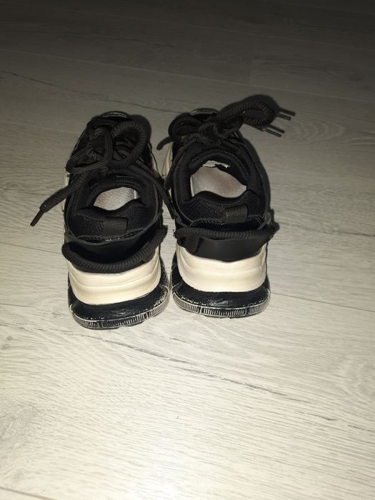 Кросівки на дівчинку