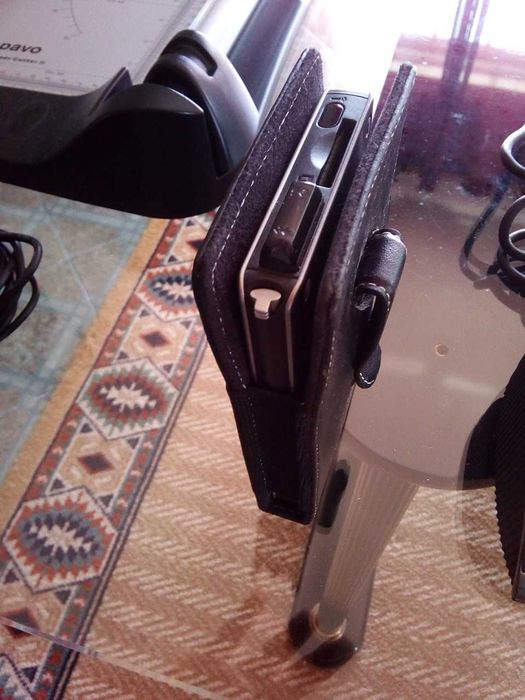 Pocket PC Dell Axim X30 com estojo de afixação ao cinto