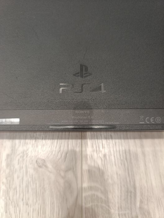 Konsola PS4 PlayStation 4 FAT 1 TB
