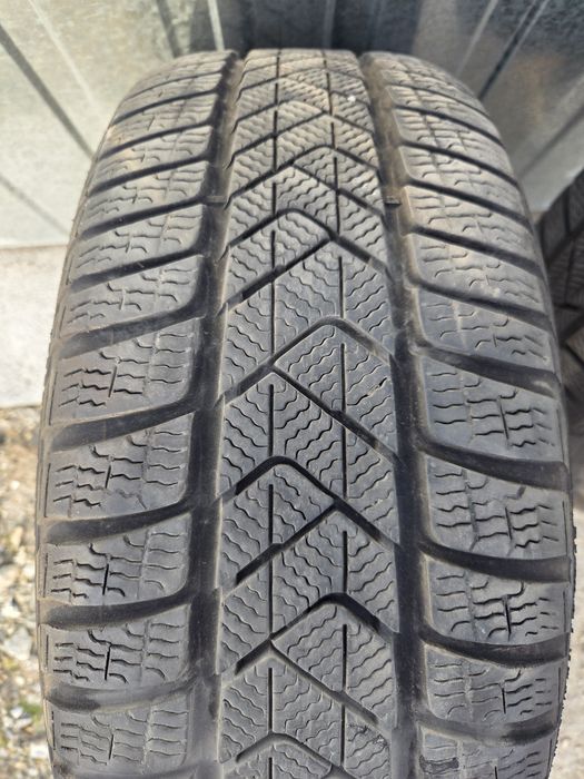 Opony Pirelli 225/45/18"