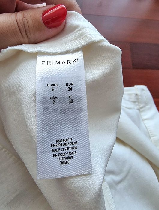 Calças brancas/ creme justas Primark - nunca usadas