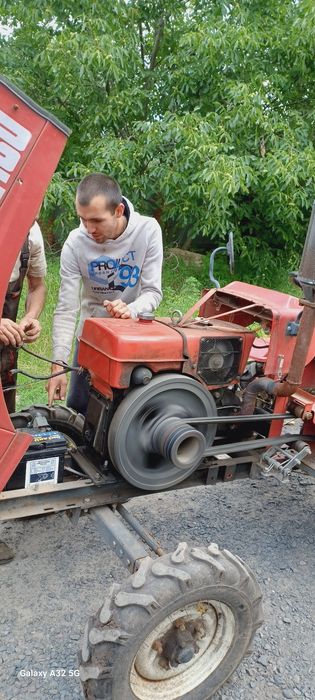Міні трактор ДТЗ 180