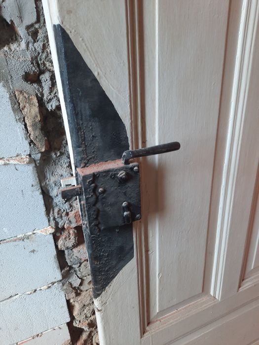 Stare drzwi do renowacji